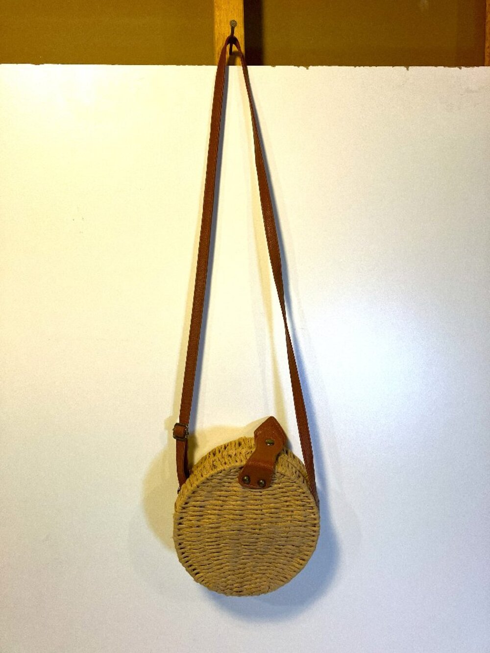 Vintage RATTAN Round Woven Crossbody Canteen Purse.